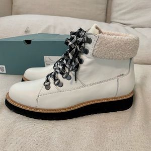 Brand New Toms Mesa Waterproof White Leather Shearling Boots Size 8